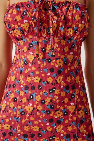 Happiness İstanbul Лятна рокля в червено