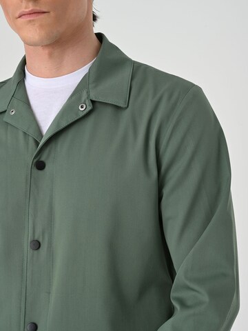 Antioch Regular fit Button Up Shirt in Green