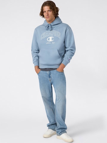 Champion Authentic Athletic Apparel Sweatshirt i blå