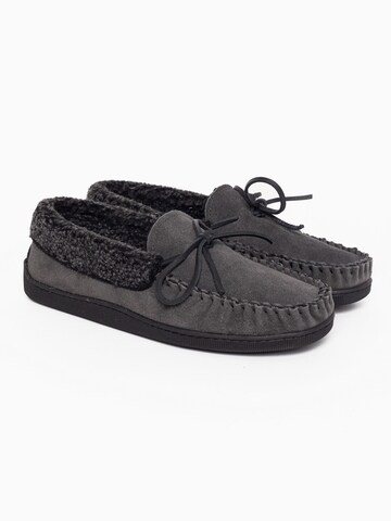 Minnetonka Μοκασίνι 'Allen' σε γκρι