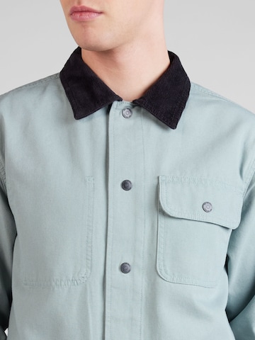 VANS - Ajuste regular Chaqueta de entretiempo 'Drill Chore' en verde