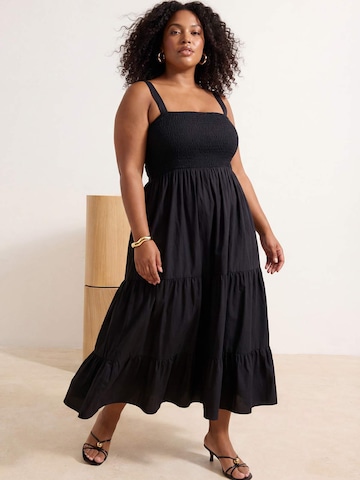 Rochie de la Trendyol Curve pe negru
