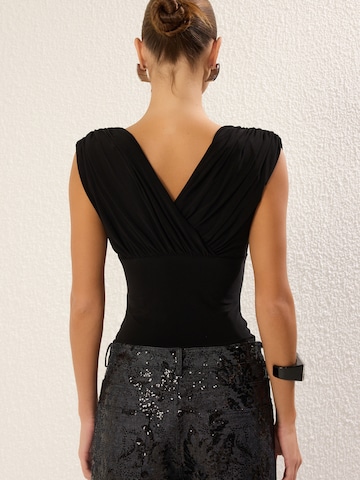 Trendyol Blus i svart