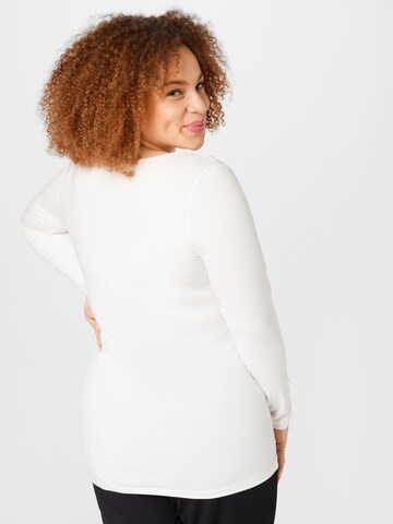 T-shirt 'Paxi' Vero Moda Curve en blanc