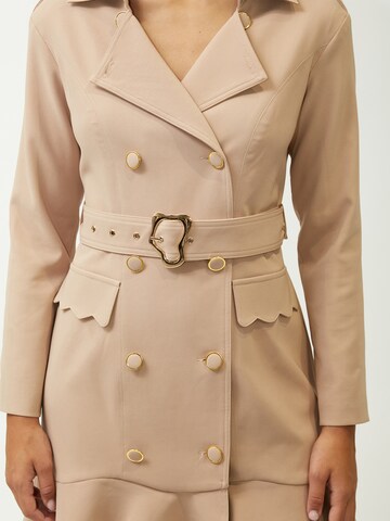 Cappotto di mezza stagione di Influencer in beige