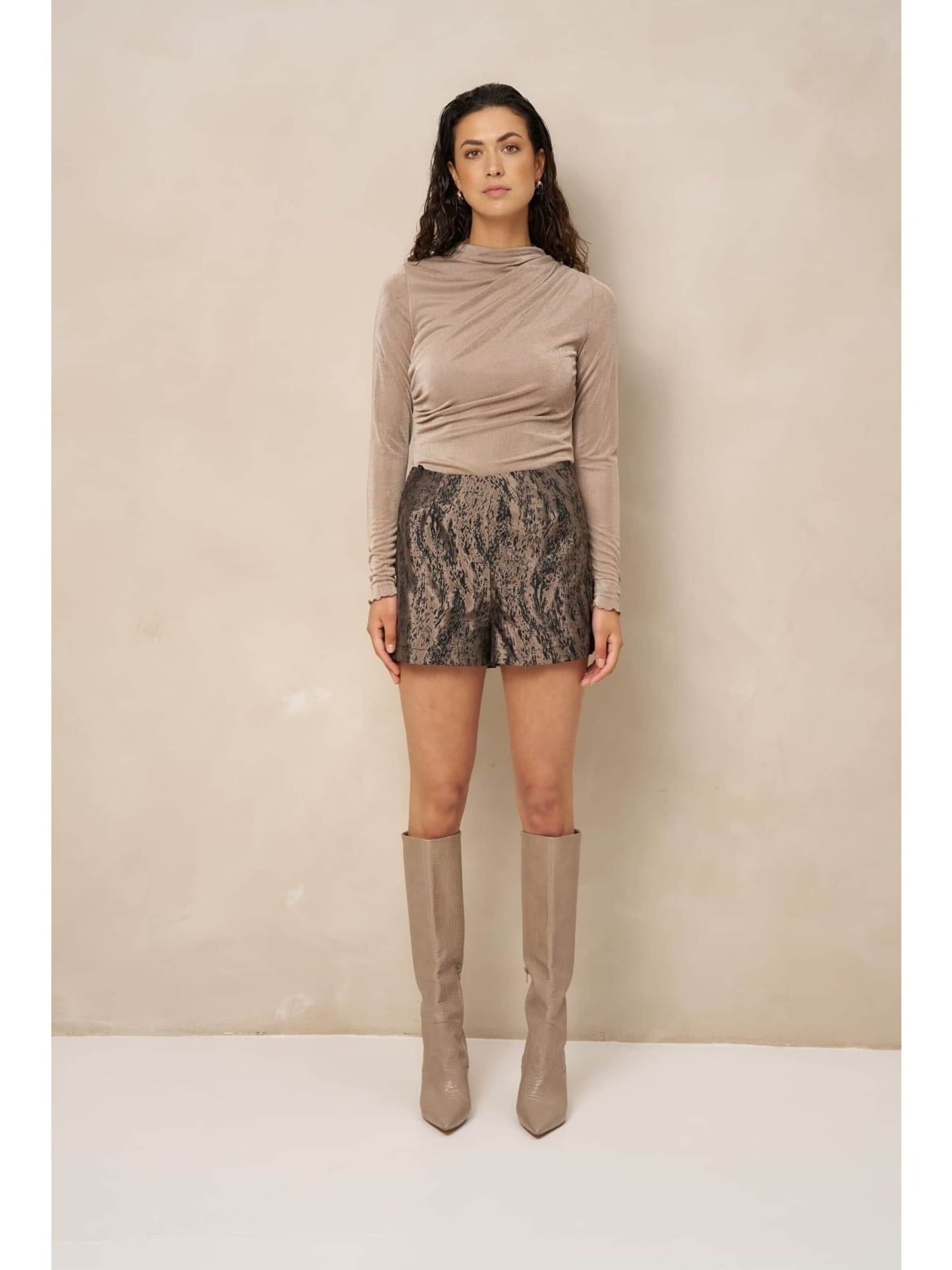 LOFTY MANNER Top 'RJ18 - Top Jimmi - Draped Uni' in Grijs