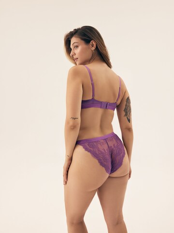Classico Reggiseno 'Soft-BH Ocrissa, Stickerei, florale Spitze' di ESOTIQ in lilla