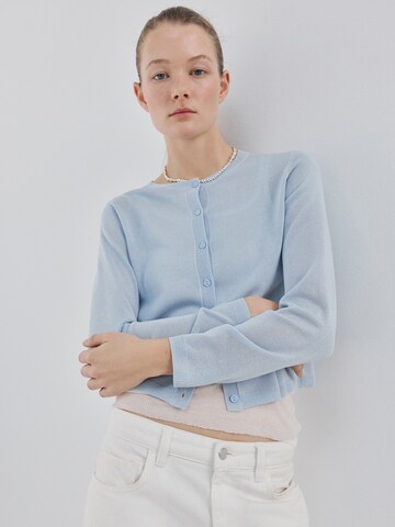 MANGO Kardigan 'TENCY' – modrá: přední strana