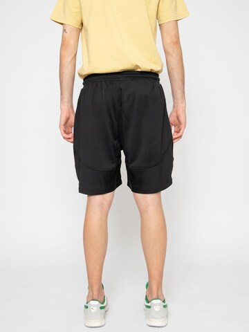 Brixton Baggy Bukser 'Shield Mesh Short' i sort