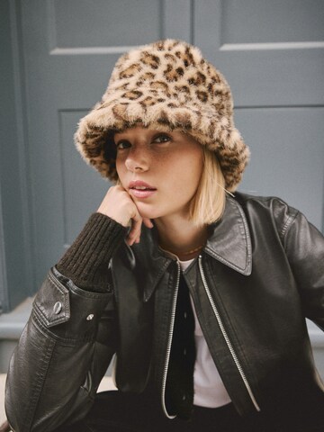 Pălărie de la Next pe bej