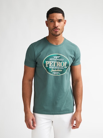 Petrol Industries T-shirt i grön: framsida