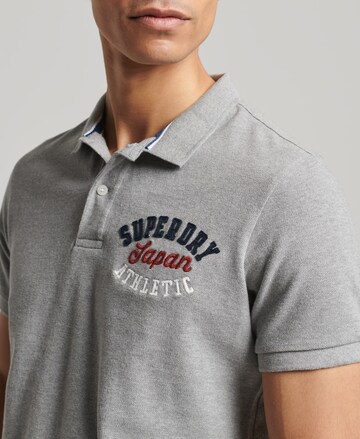 T-Shirt Superdry en gris