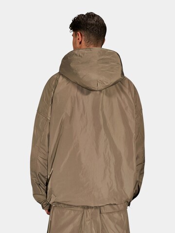 Giacca di mezza stagione 'Quiet Street Jacket - J17657' di Made By Society in beige