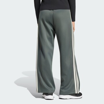 Loosefit Pantaloni sportivi 'Stadium' di ADIDAS SPORTSWEAR in grigio
