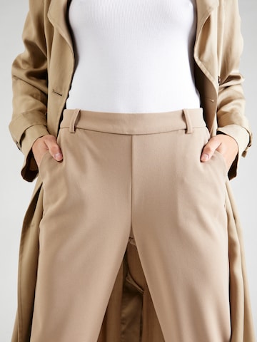 regular Pantaloni 'SARA' di VERO MODA in beige