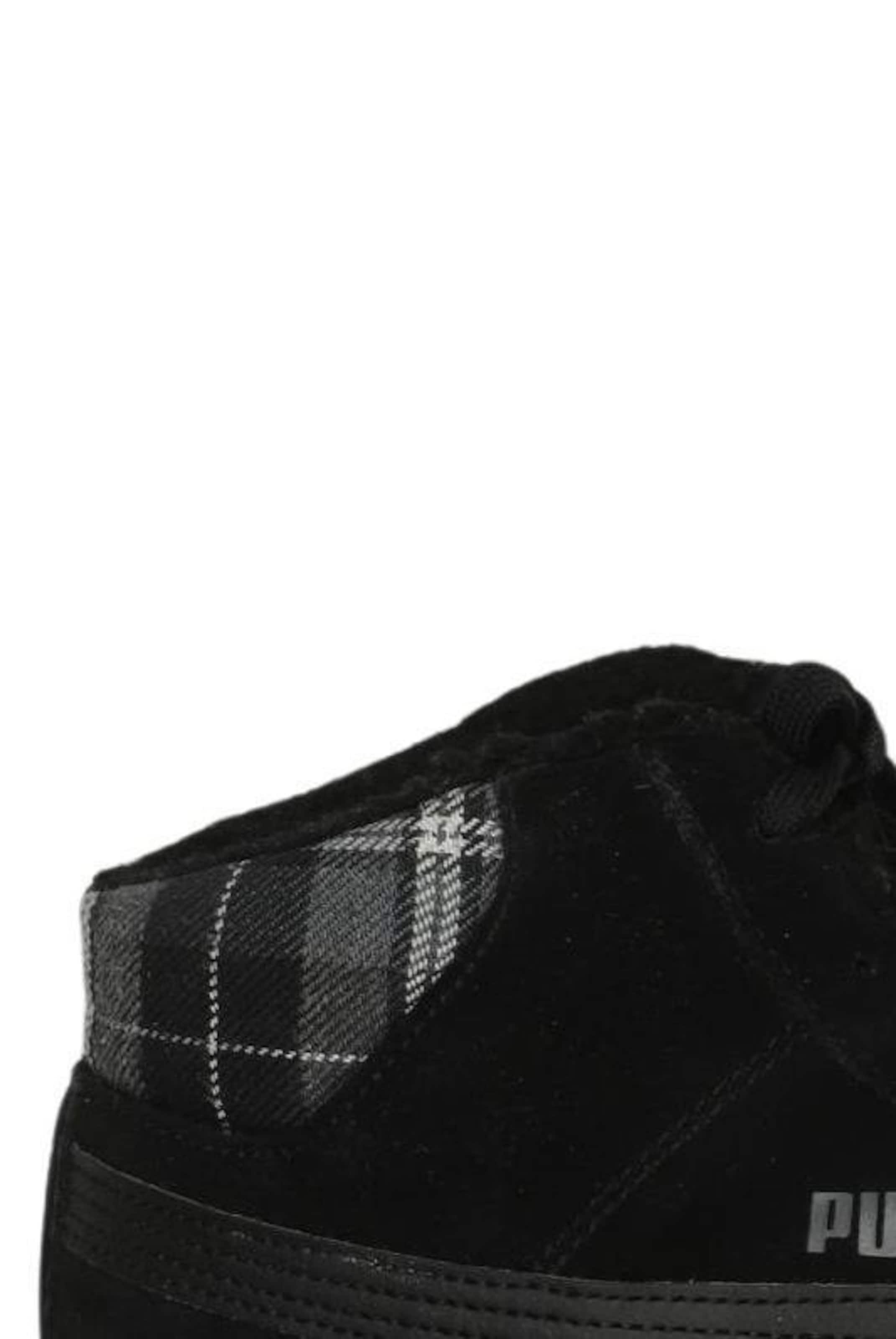 PUMA Sneaker 46 in Schwarz