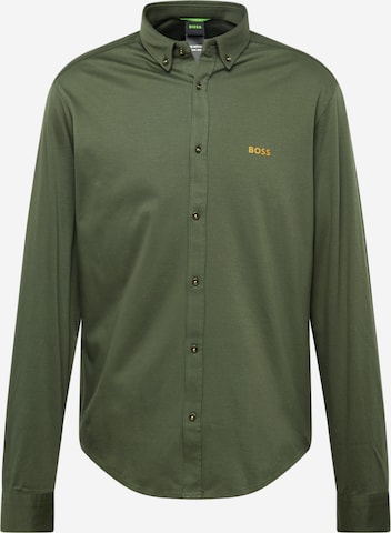 Coupe regular Chemise 'Motion' BOSS Green en vert : devant