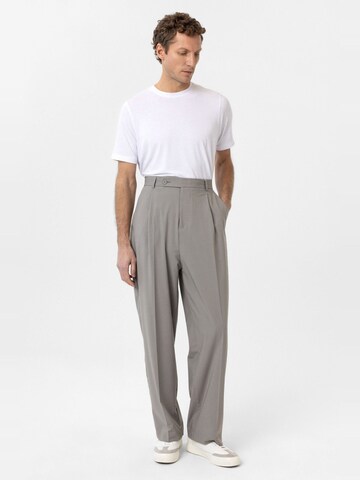 Loosefit Pantaloni con pieghe 'Claudio' di Antioch in grigio