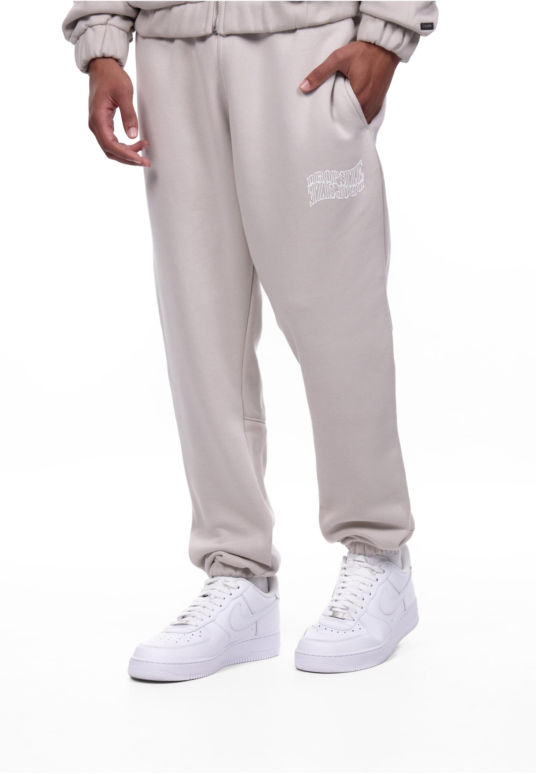 Dropsize Tapered Broek in Grijs