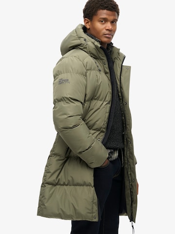 Superdry Χειμερινό παλτό σε πράσινο: μπροστά