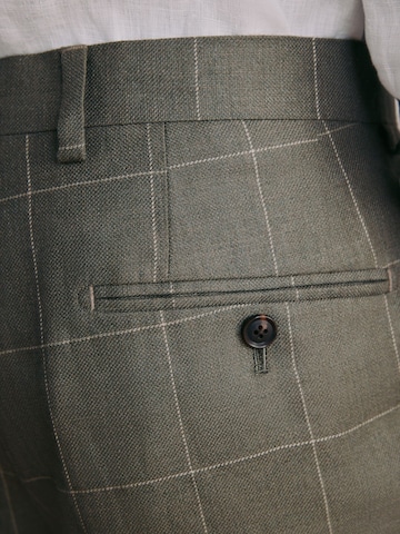 Next Regular Hose in Grün