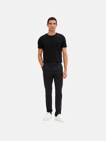 TOM TAILOR - Regular Calças chino em preto