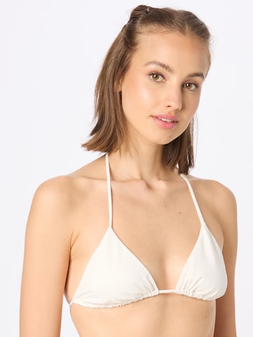 A LOT LESS Triangle Bikini Top 'Cassidy' in White: front