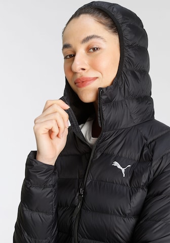 PUMA Sportjacke in Schwarz