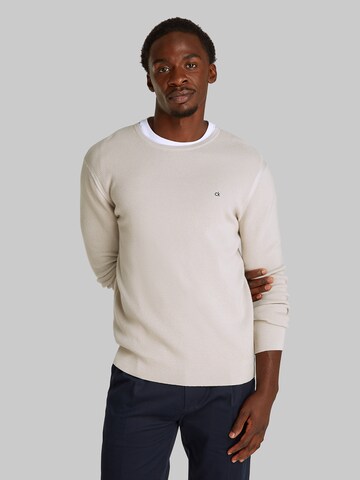 Pull-over Calvin Klein en gris : devant