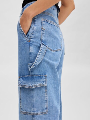 Regular Jeans cargo 'BETTY' SELECTED FEMME en bleu