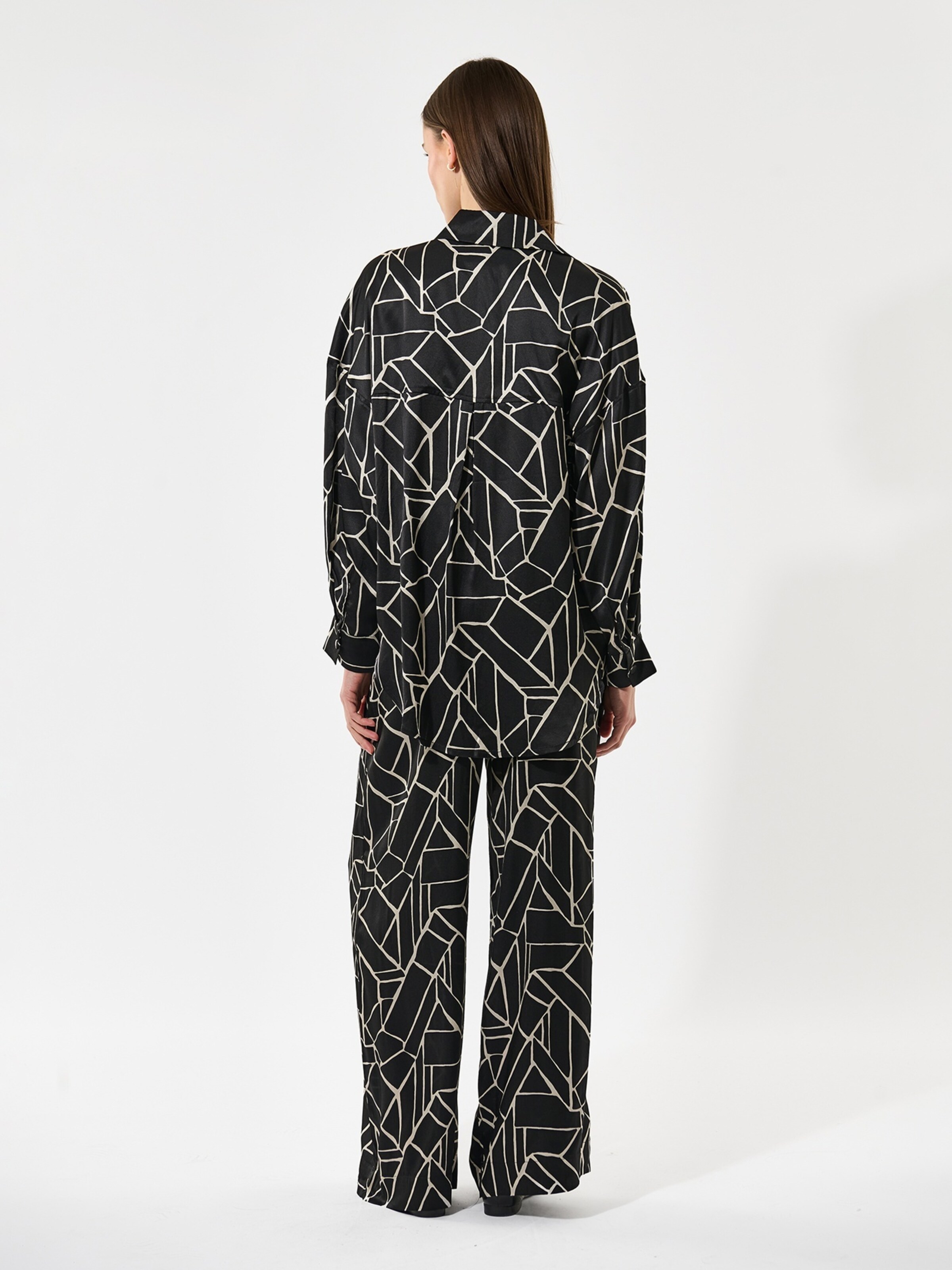 Dea Kudibal Shirt ' KammaDEA ' in Zwart