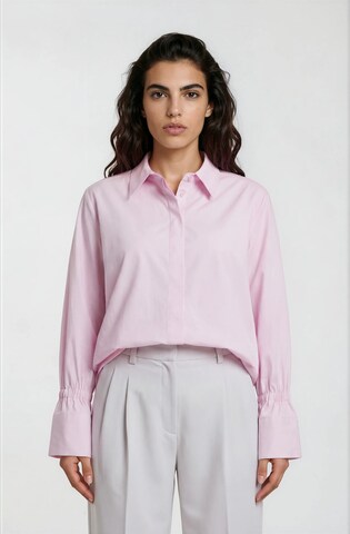 Milano Italy Blouse in Pink: front