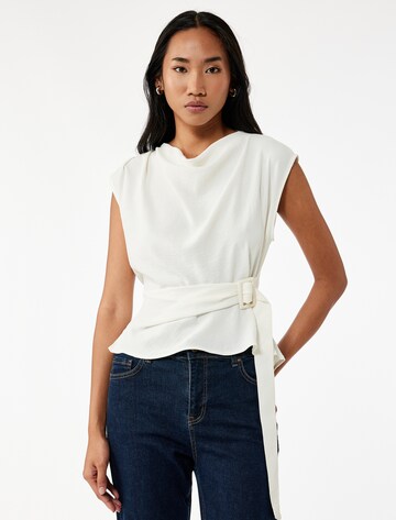 Koton Blouse in Wit: voorkant