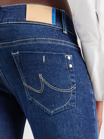 Skinny Jeans 'Molly' de la LTB pe albastru