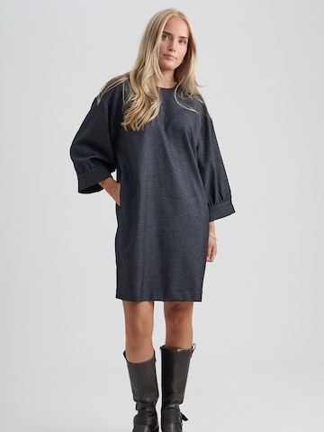 Peppercorn - Vestido 'Silva Selda' en azul: frente