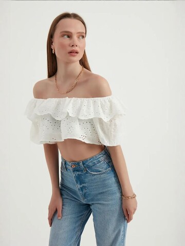 Hiccup - Blusa em branco