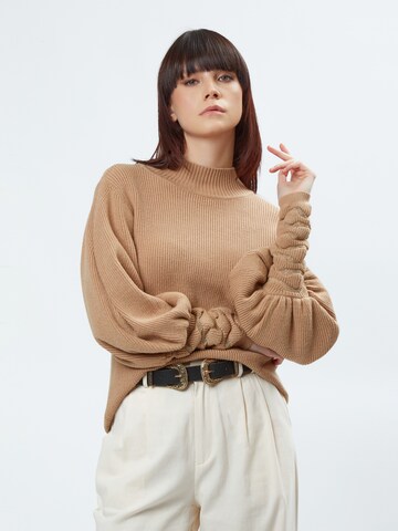 Pull-over 'Fancy' Influencer en beige : devant