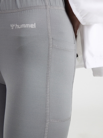 Hummel Skinny Sportbroek 'MT MABLEY' in Grijs