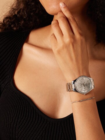 Montre à affichage analogique Lucardi en argent