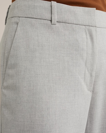 évasé Pantalon à plis WE Fashion en gris