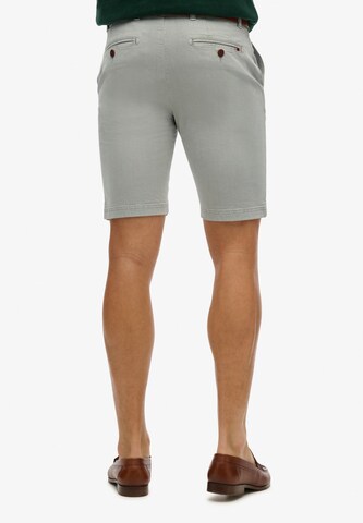 Superdry Regular Shorts 'Offier' in Grau