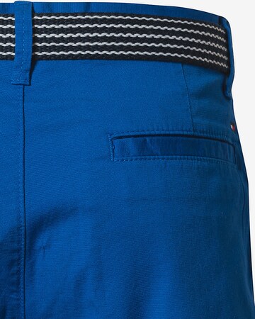 TOMMY HILFIGER Regular Shorts in Blau
