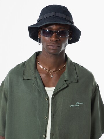 VAMOS CLO Comfort fit Button Up Shirt 'Spirea' in Green