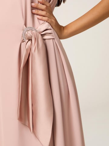 oltre Dress in Pink