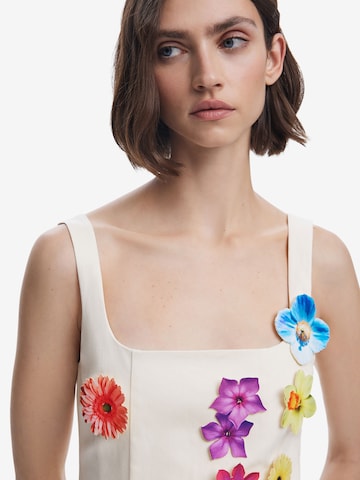 Robe Desigual en mélange de couleurs
