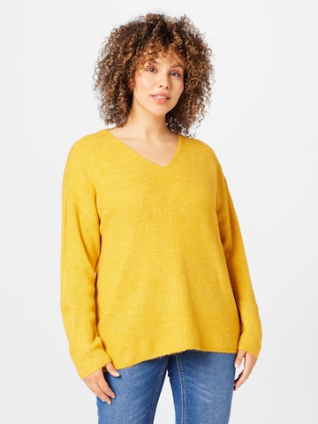 Vero Moda Curve Sweater 'Lefile' in Yellow: front