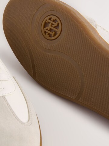 Baskets basses Next en beige
