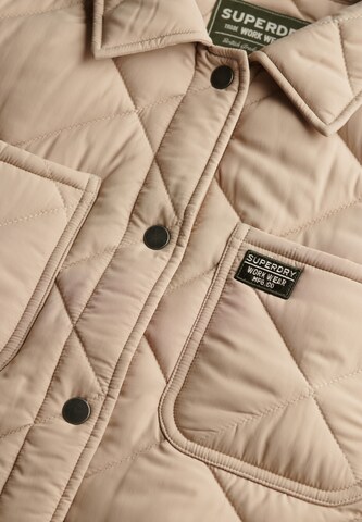 Superdry Tussenjas in Beige