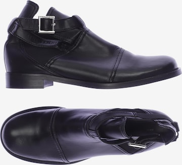 ARMANI EXCHANGE Stiefelette 42 in Schwarz: predná strana