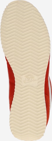 Baskets basses 'CORTEZ' Nike Sportswear en rouge